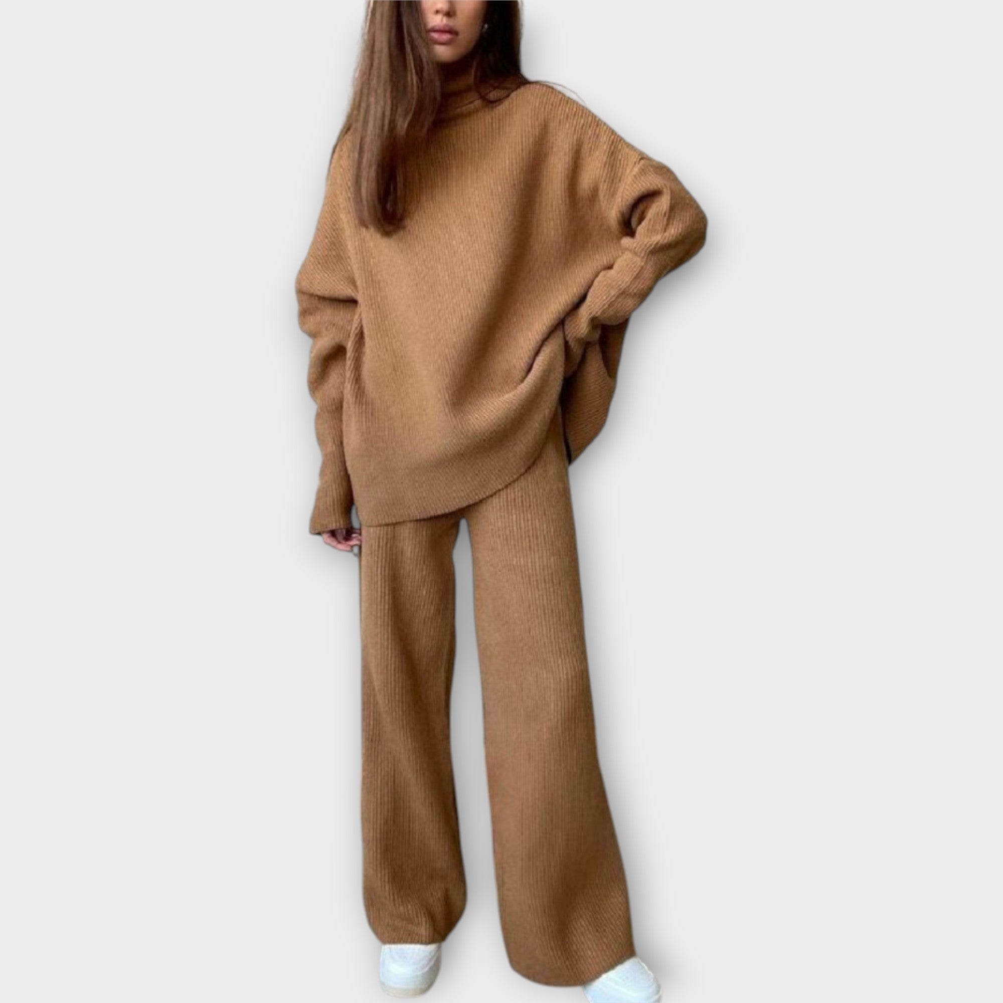 Mara | Coordinated set with a loose fit and minimalist design