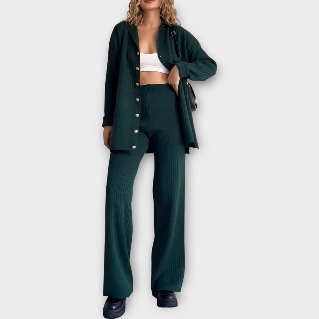 Elisa | A set of stylish details with an elegant line