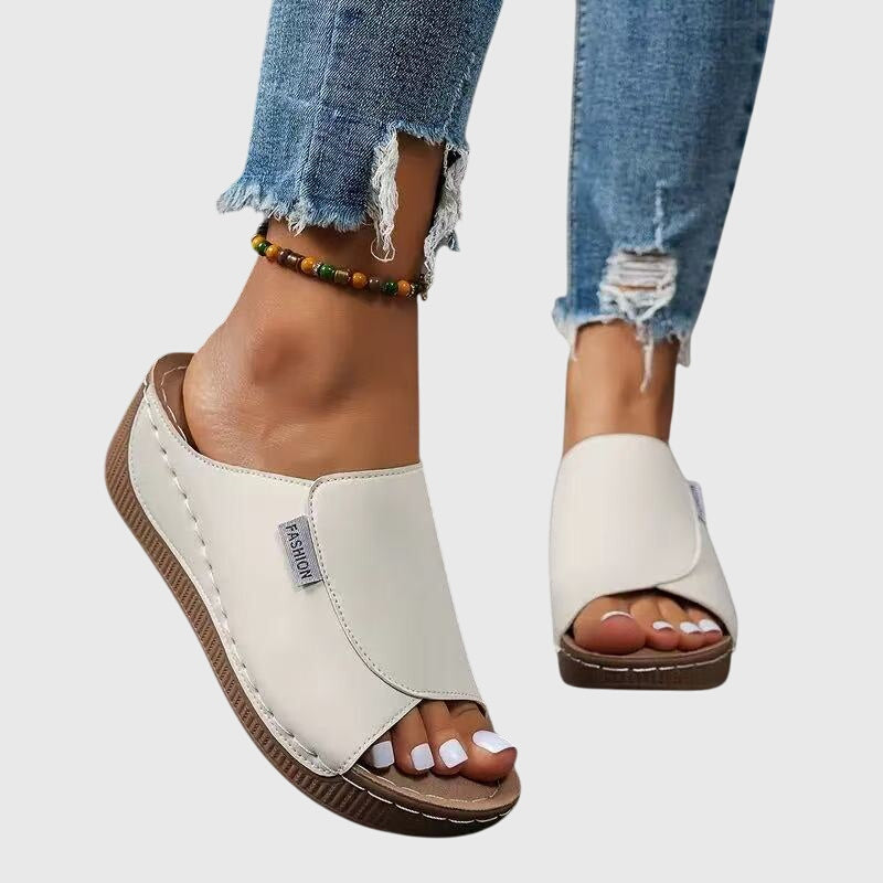 Bríd | Classic Comfortable Walking Sandals