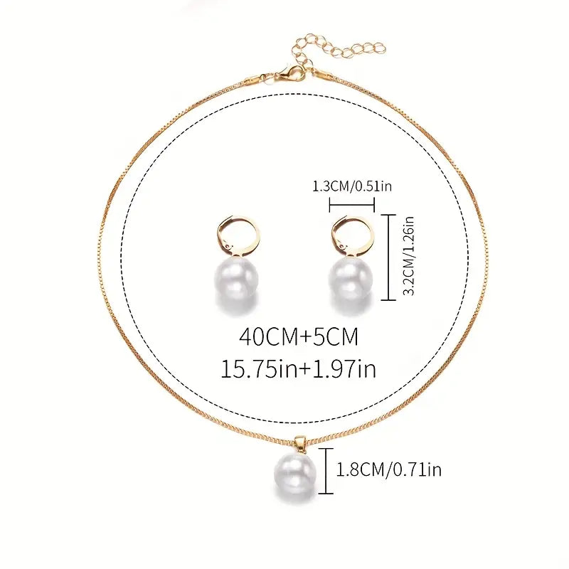 Elegant jewellery set with pearls