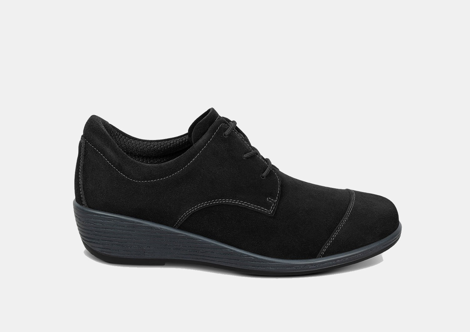 Eleanor | Royal Elegance in Classic Black
