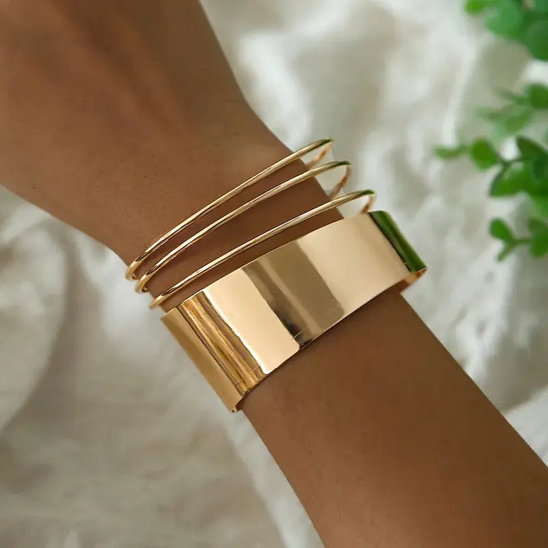 Vintage Chic Gold Bracelet