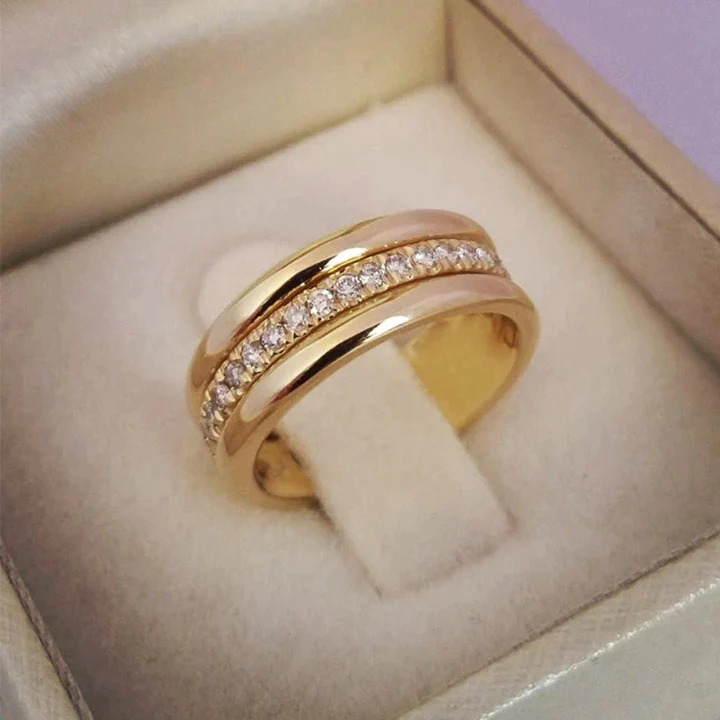 Vintage Ring with Zirconia