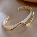 Adriana - Elegant bracelet with white opal and gold plating