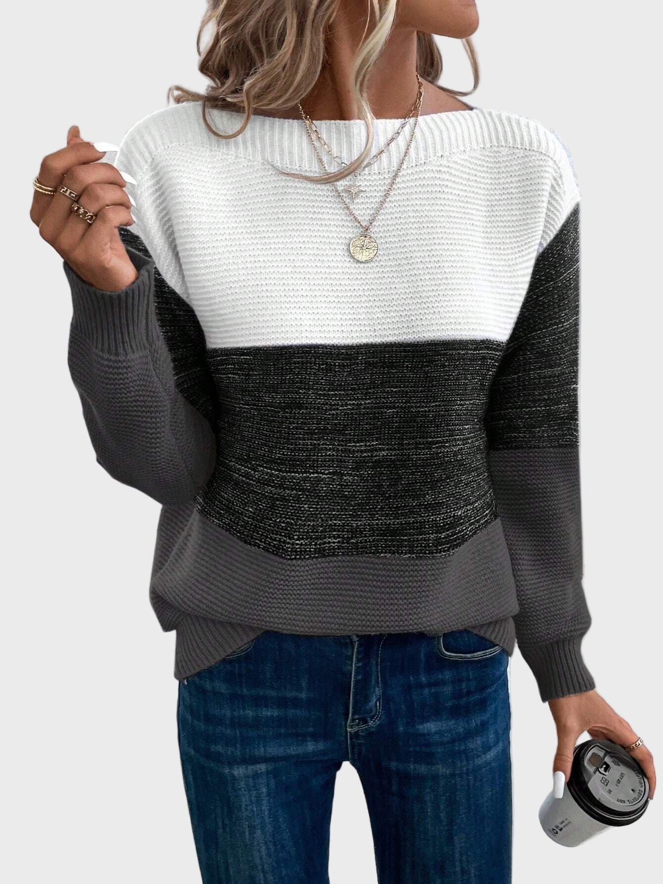 Linda | Elegant knitted high-neck jumper