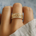 Gold Ring “Luce Vuota”